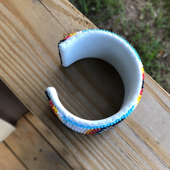 ❌SOLD❌Native American Beaded Bracelet - Picture 7 of 9